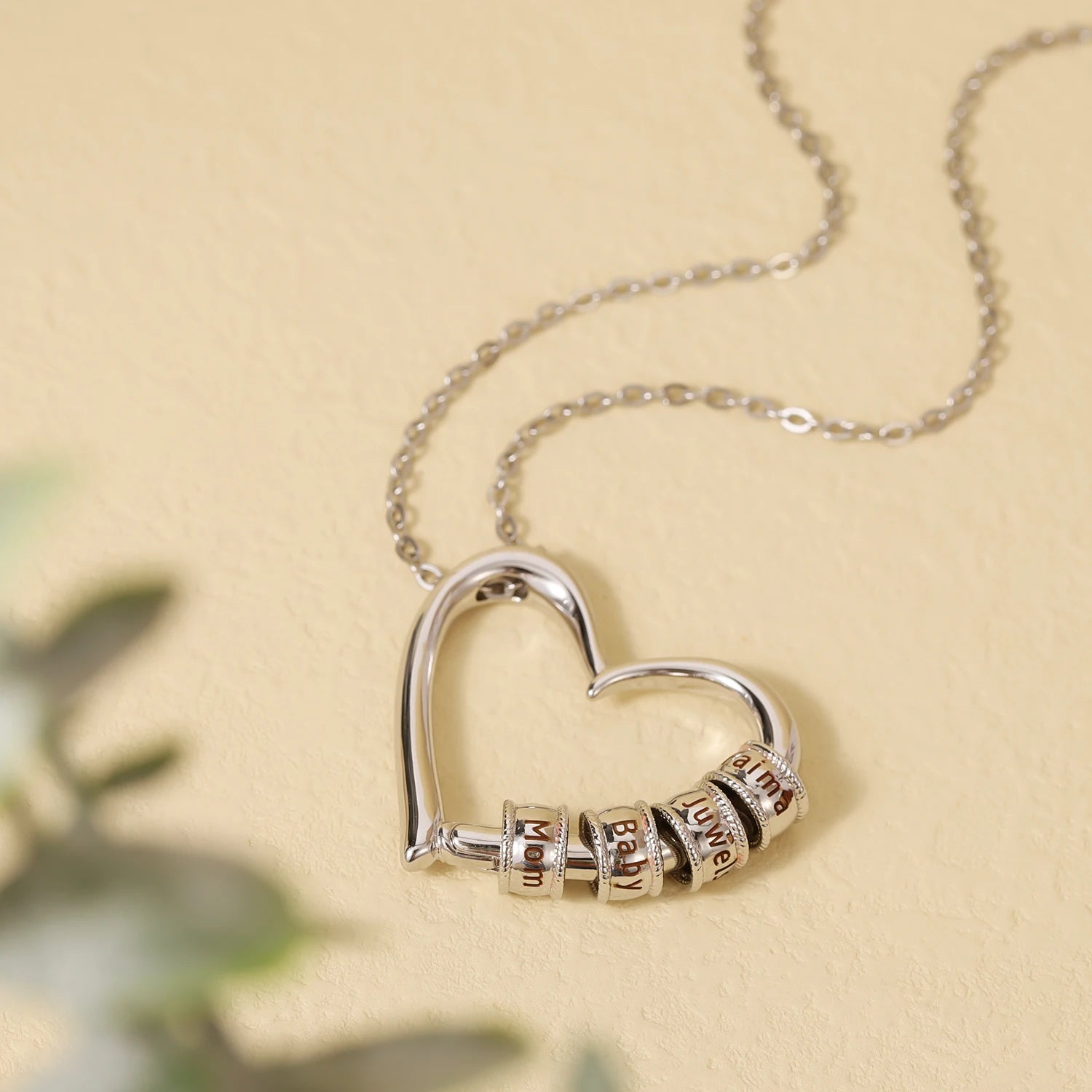 Custom Charming Heart Necklace with Engraved Beads in Gold Plating Mother'S Day Mom Letter Diy Bead Women'S Necklace Gift